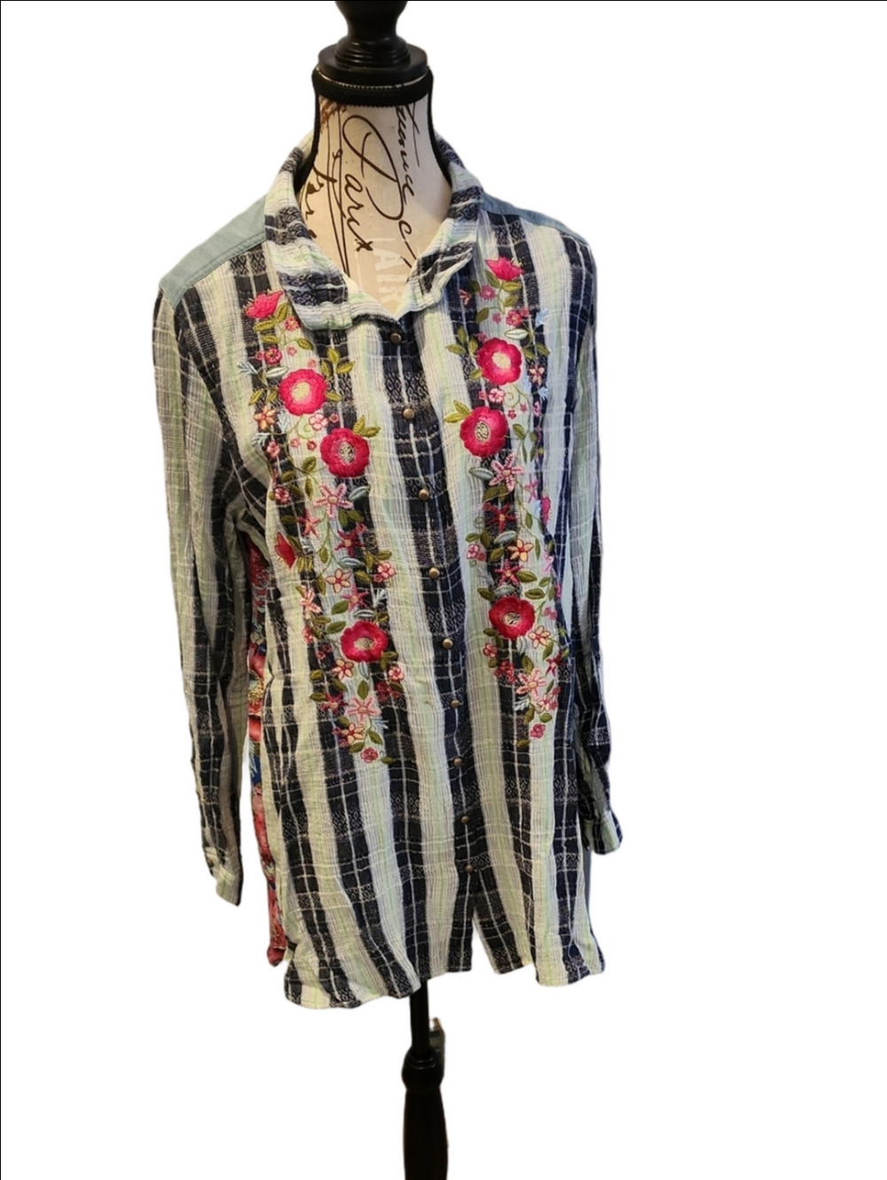 John Mark Blue Chambray Tunic with Pink Floral Accents size L